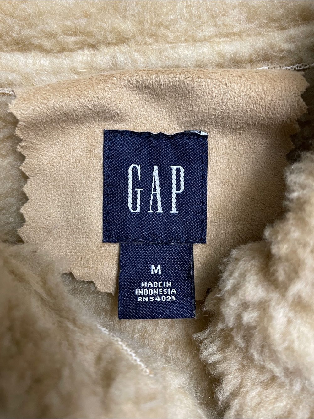 GAP Cream Faux Shearling Toggle Vest For Women - Picture 3 of 4